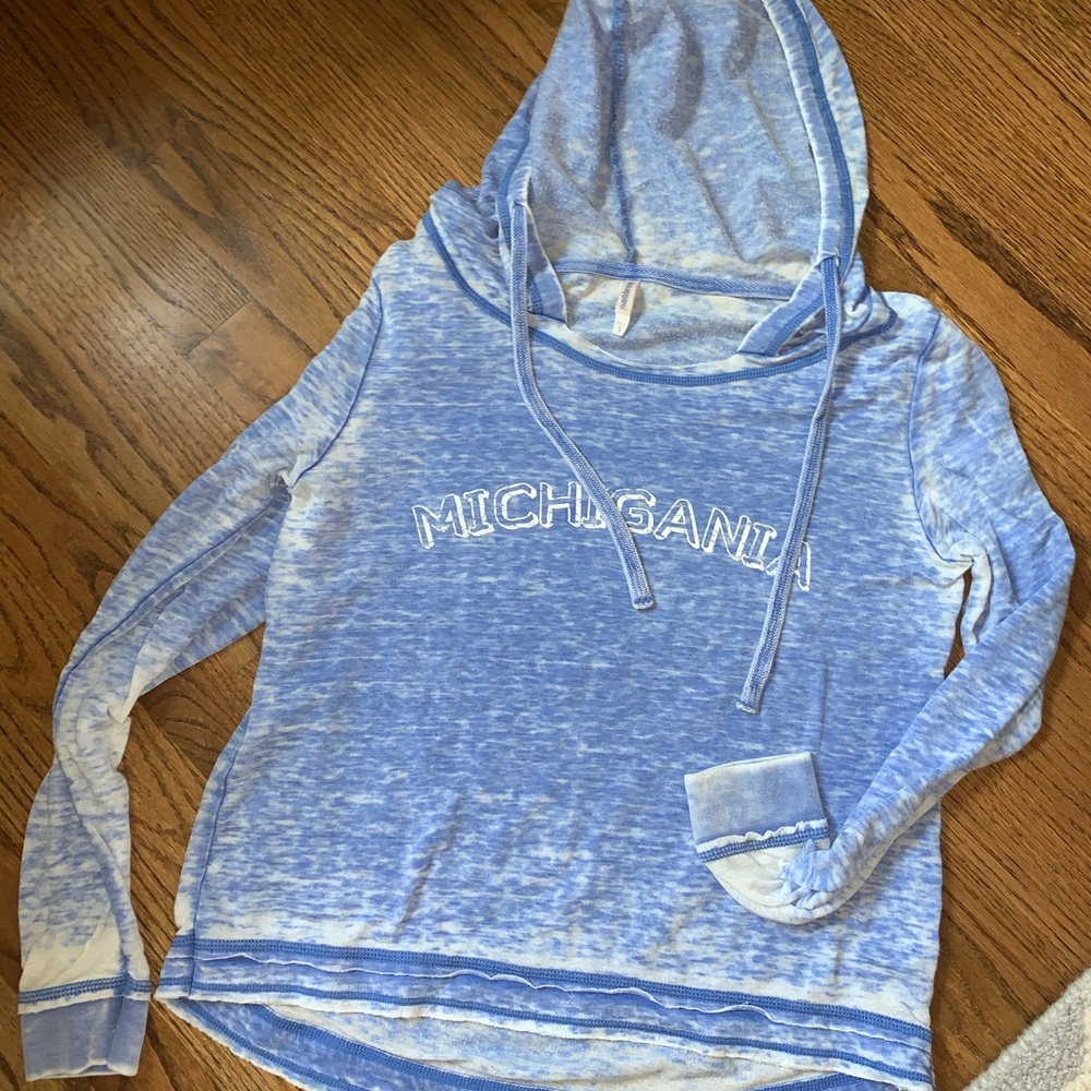 Cute Blue Pullover Vintage